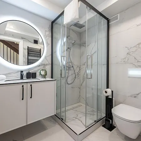 Cohost I Premium Residences I On The Historic Pilies Street I Self Check-in Apartment *