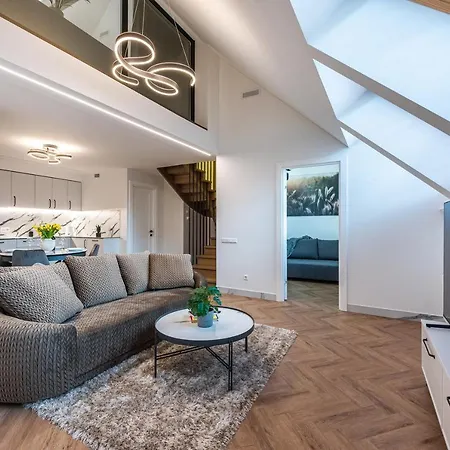 Cohost I Premium Residences I On The Historic Pilies Street I Self Check-in Vilnius