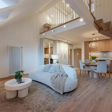 Appartement Premium I On The Historic Pilies Street I Self Check-in I Cohost