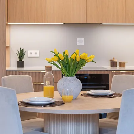 Апартаменты Cohost I Premium Residences I On The Historic Pilies Street I Self Check-in Вильнюс