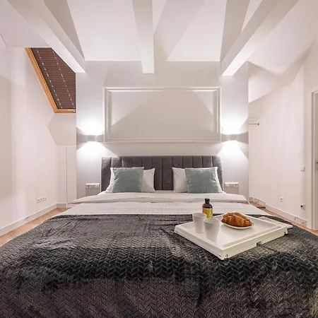 Апартаменты Cohost I Premium Residences I On The Historic Pilies Street I Self Check-in Вильнюс