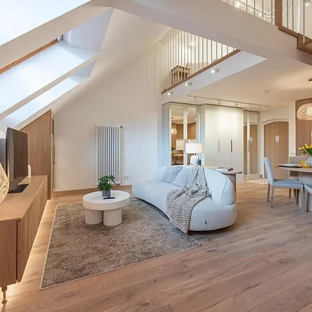 Cohost I Premium Residences I On The Historic Pilies Street I Self Check-in Apartment Vilnius