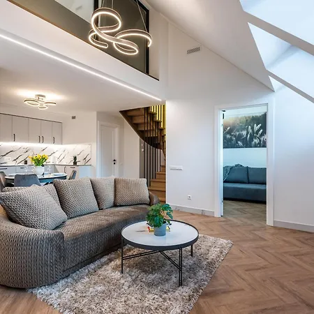 Cohost I Premium Residences I On The Historic Pilies Street I Self Check-in Apartment *