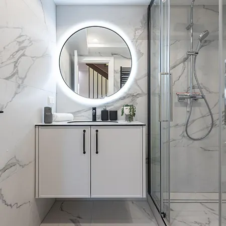 Cohost I Premium Residences I On The Historic Pilies Street I Self Check-in Apartment Vilnius