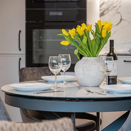 Cohost I Premium Residences I On The Historic Pilies Street I Self Check-in Apartment *